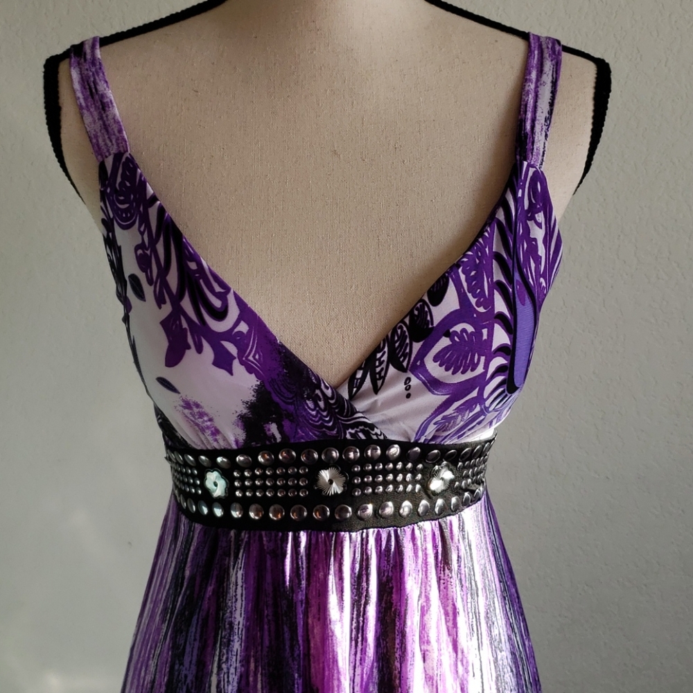 《SOLD》 - Picture 2 of 6